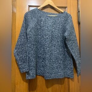 🌻 3/$18 EUC St John’s Bay Cozy Navy Knit Sweater